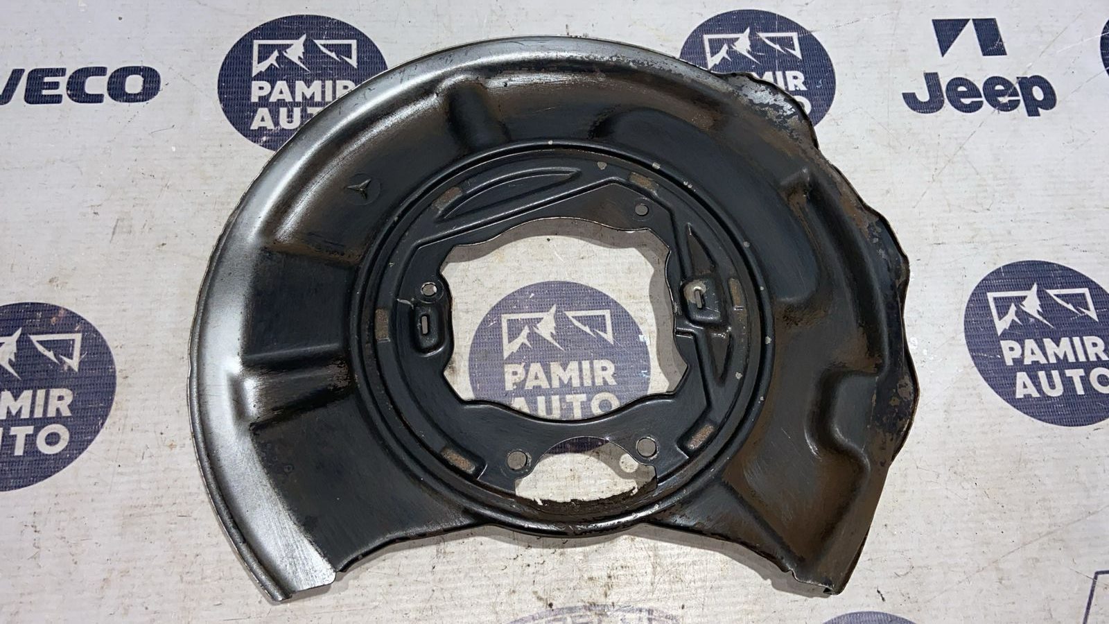 Щит тормозной (Пыльник) задний левый Mercedes E/W211 2002-2009