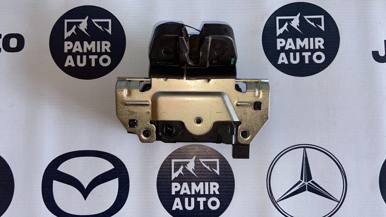 Замок двери багажника Opel Astra/H 2004-2014