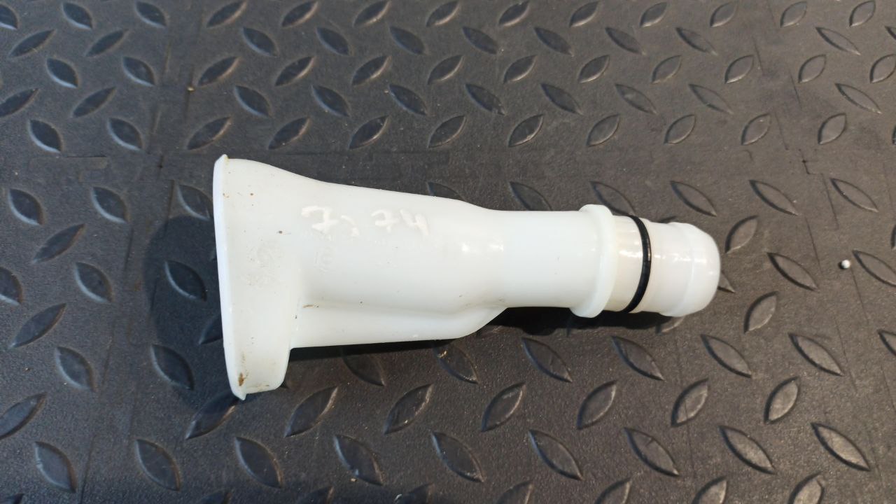 Горловина бачка омывателя Renault Megane/2 2002-2009