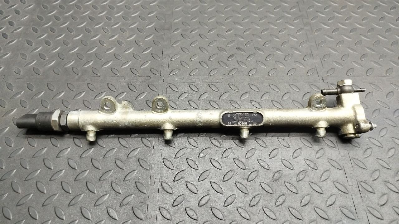 Рампа топливная Mercedes C/W202 1993-2001