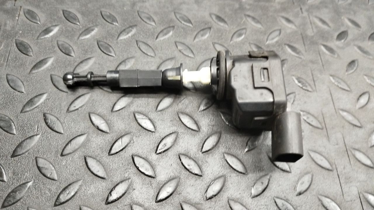 Корректор фар Mercedes E/W211 2002-2009