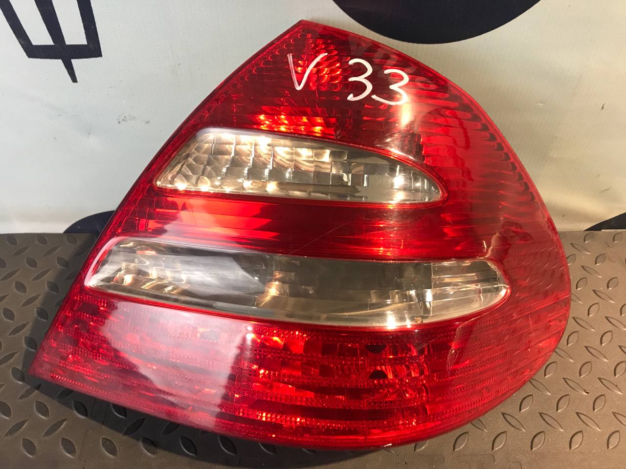 Фонарь задний правый Mercedes E/W211 2002-2009