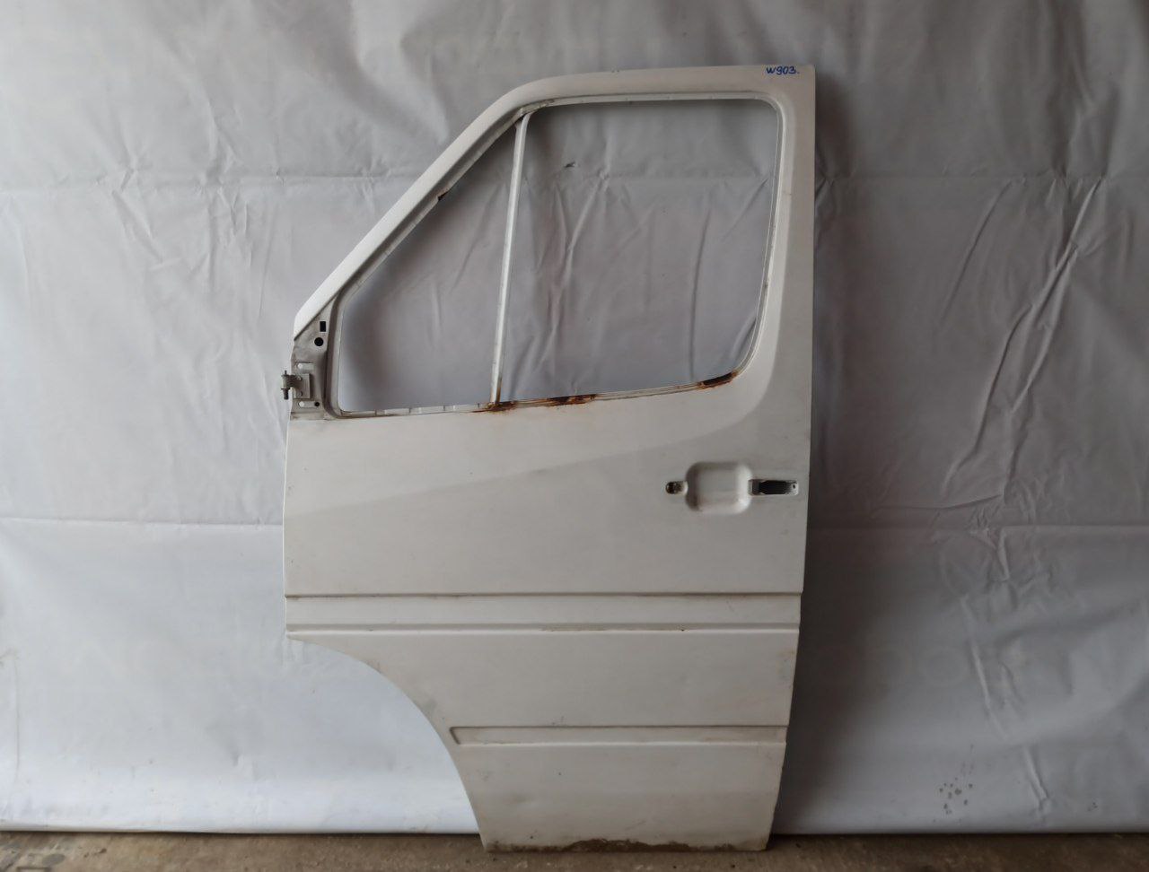 Дверь передняя левая Mercedes Sprinter/W901-W909 1995-н.в.