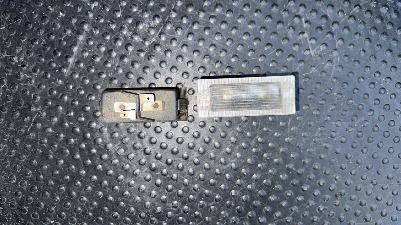 Фонарь подсветки номера Mercedes Vito/W638 1996-2003