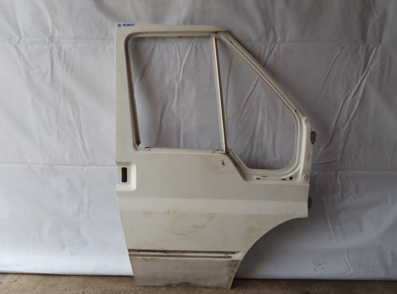 Дверь передняя правая Ford Transit 2000-2006