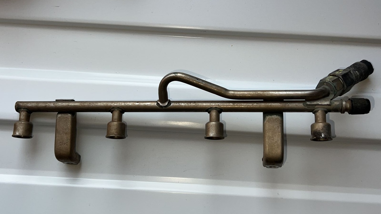 Рампа топливная Opel Astra/H 2004-2014