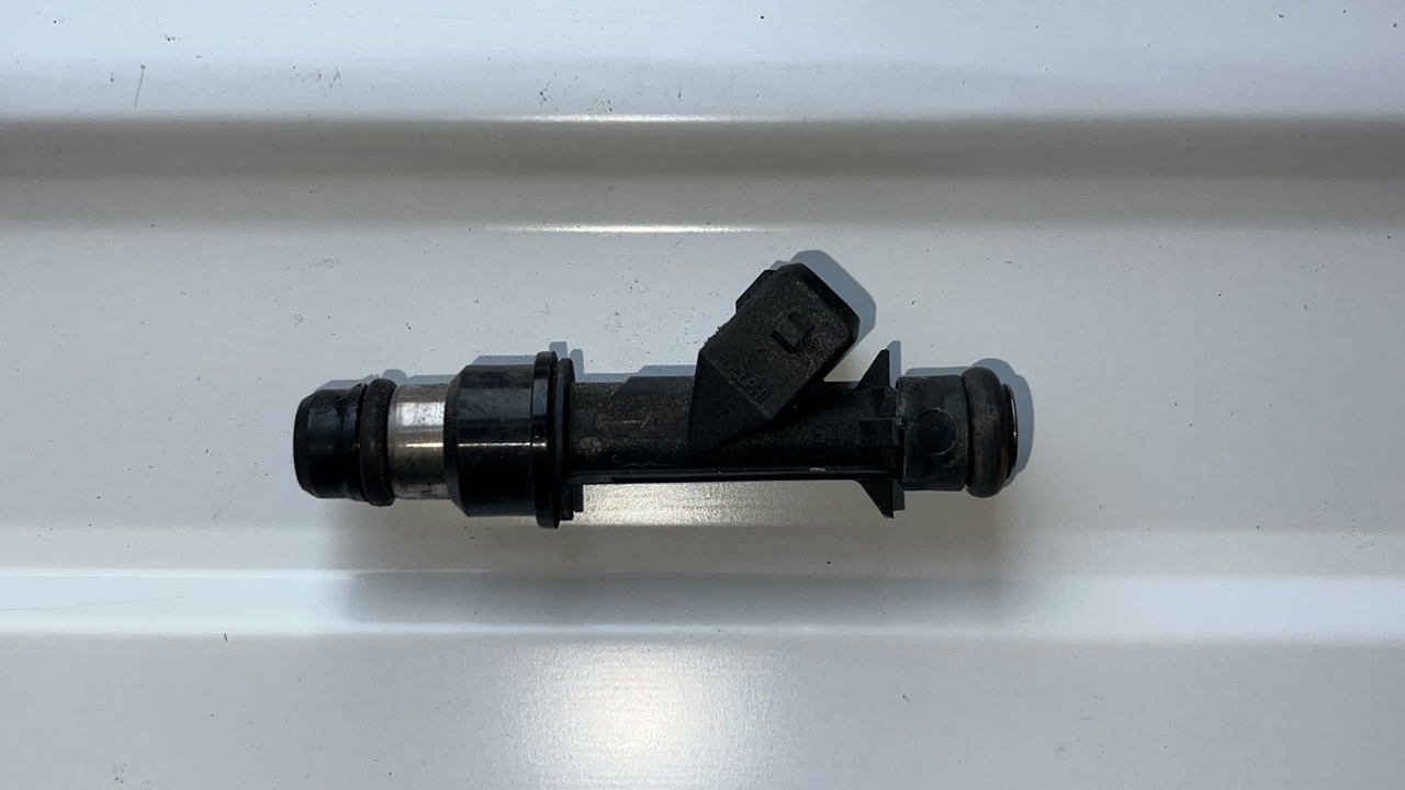 Форсунка бензиновая Opel Astra/H 2004-2014