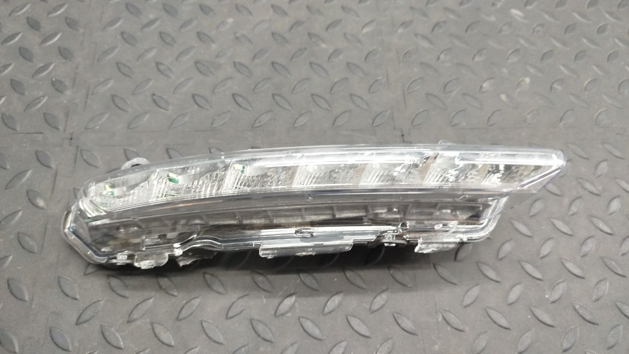 Ходовой огонь левый Mercedes C/W204 2006-2015