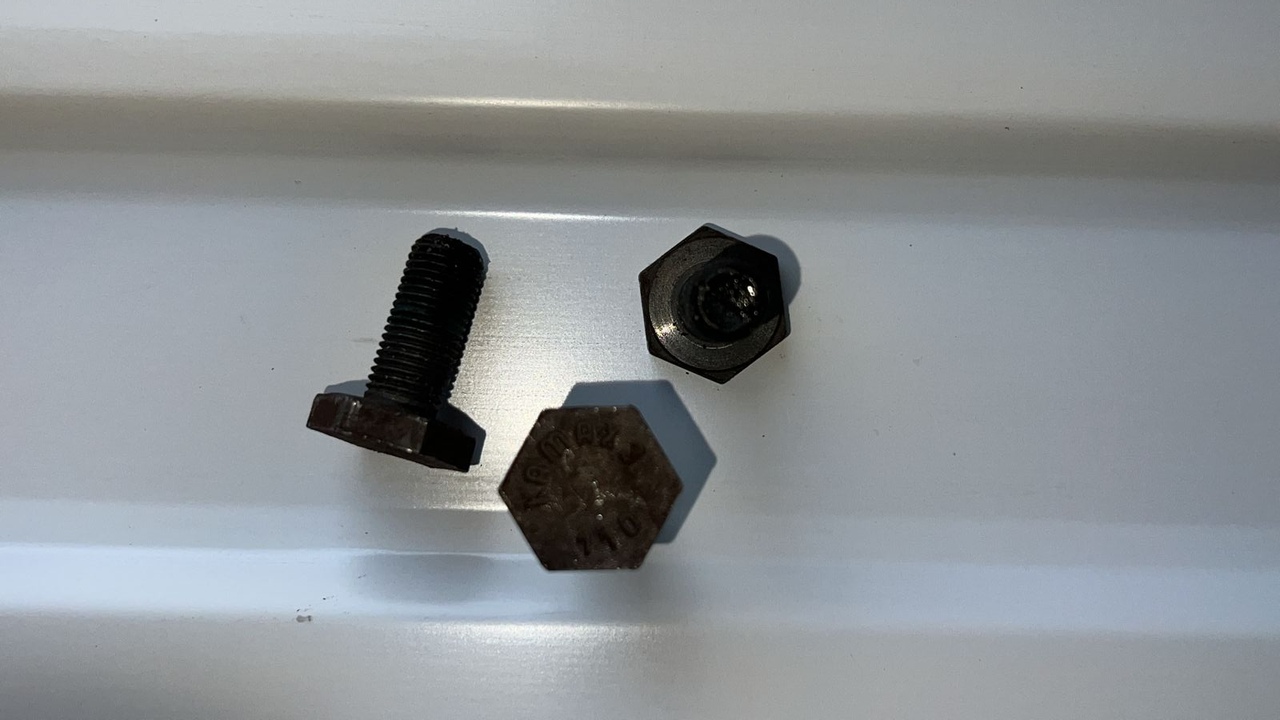 Болт маховика Opel Astra/H 2004-2014