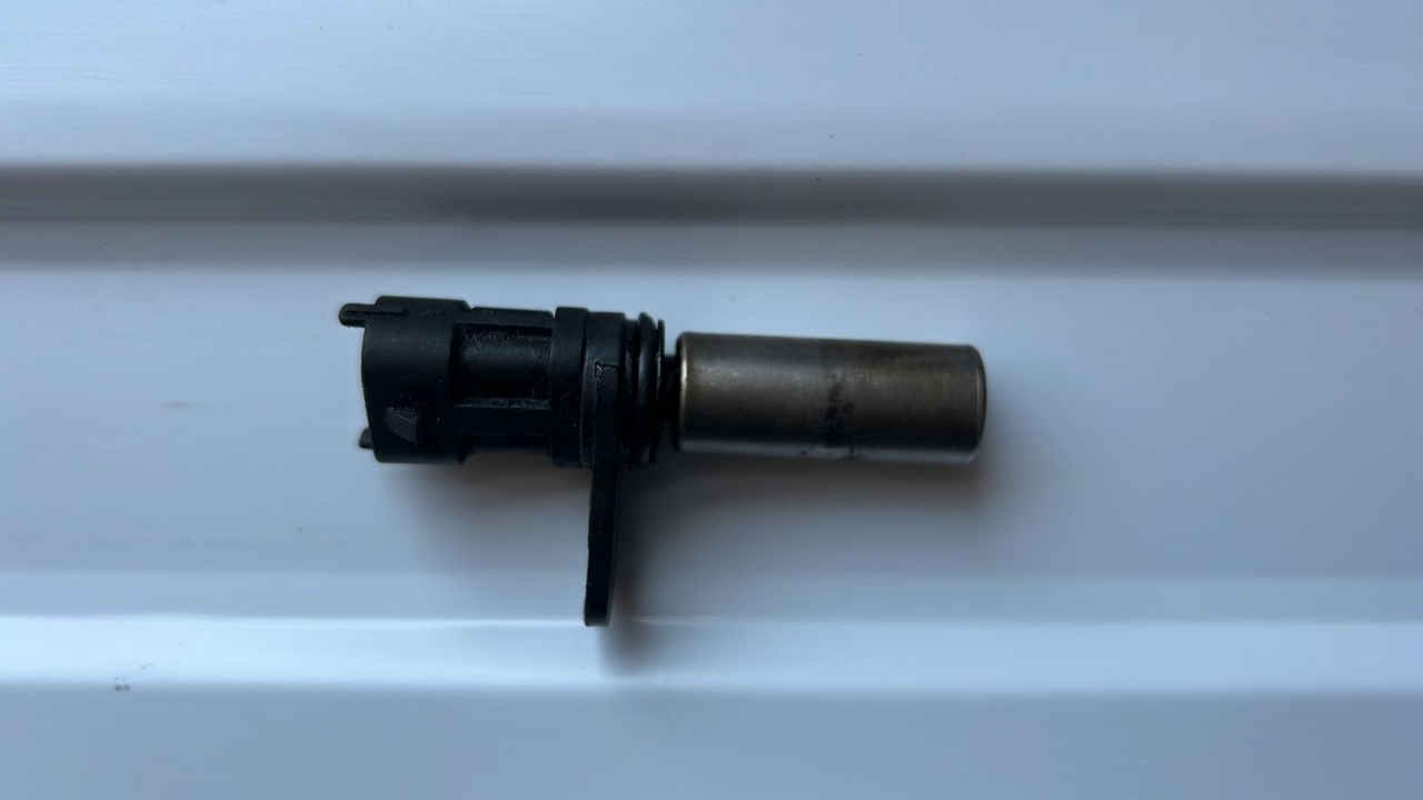 Датчик положения коленвала Opel Astra/H 2004-2014