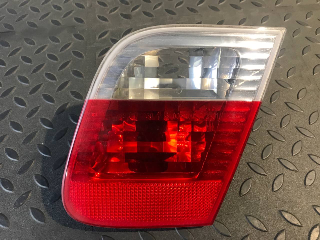 Фонарь задний внутренний правый BMW 3/E46 1998-2007