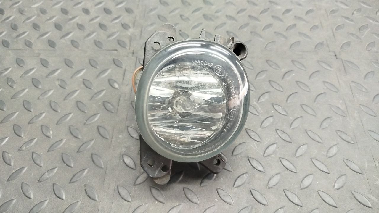 Фара противотуманная левая Mercedes B/W245 2005-2011