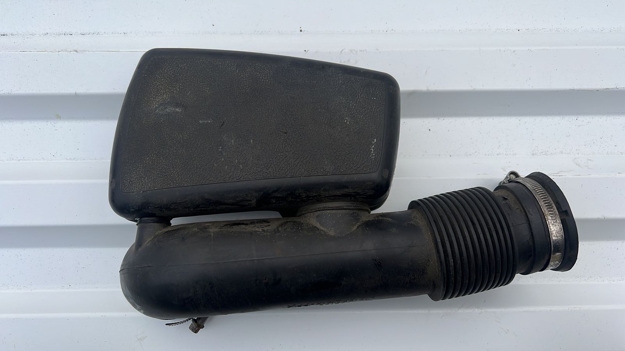 Патрубок воздушного фильтра Opel Astra/H 2004-2014