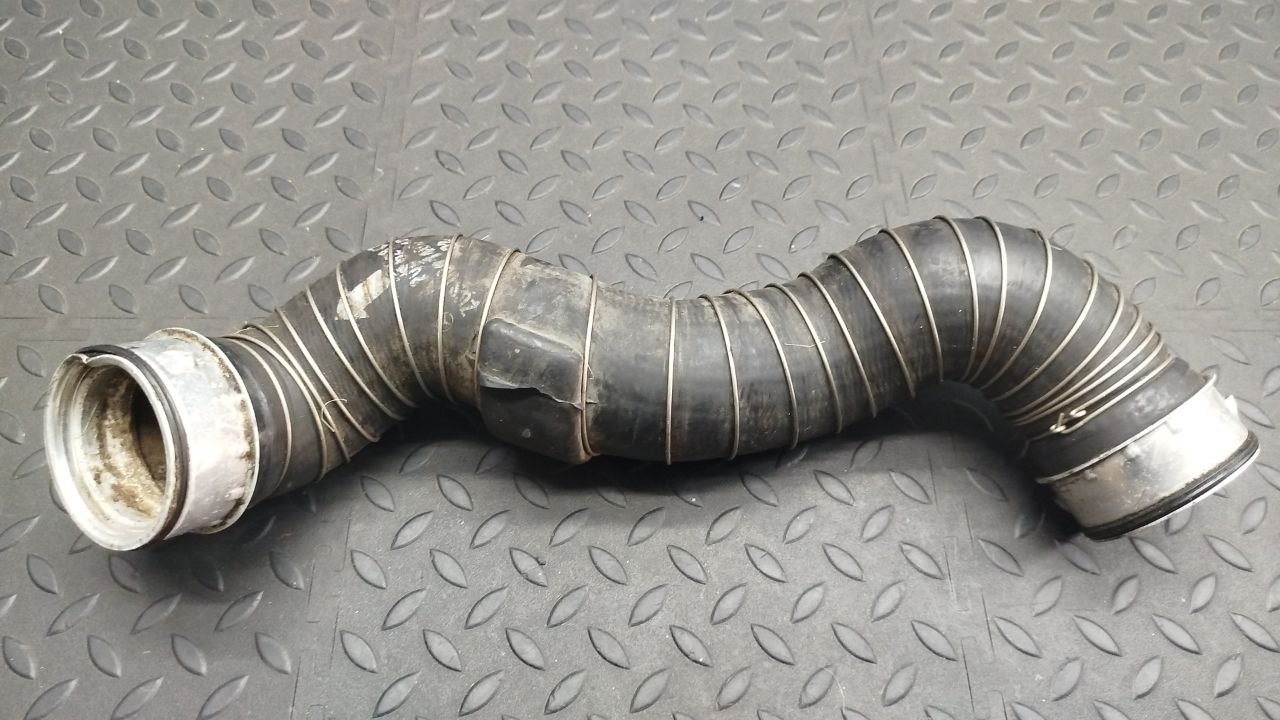 Патрубок интеркулера Mercedes C/W203 2000-2008