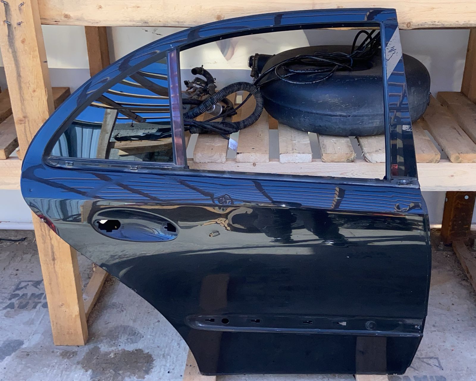 Дверь задняя правая Mercedes E/W211 2002-2009