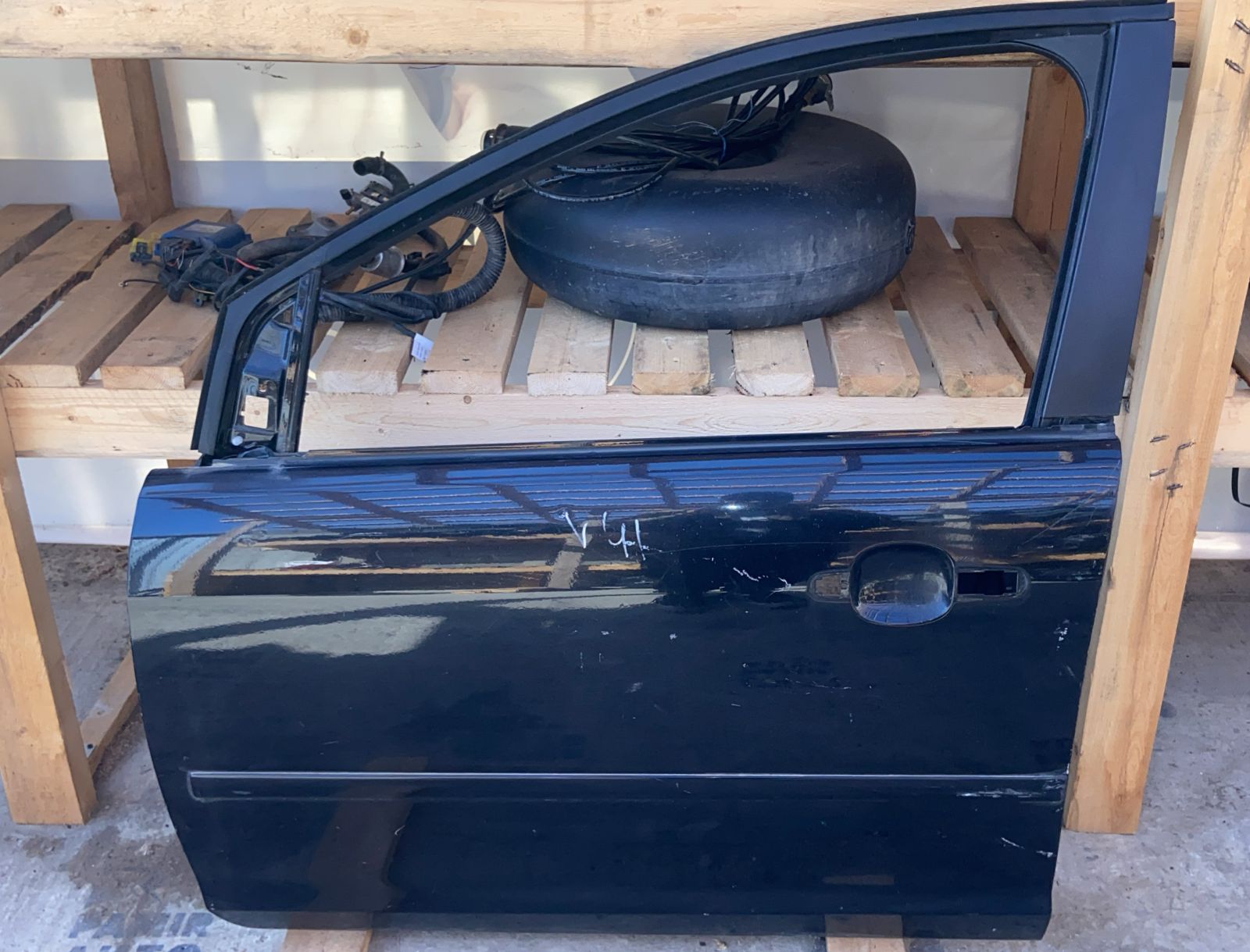 Дверь передняя левая Ford Focus/2 2004-2011