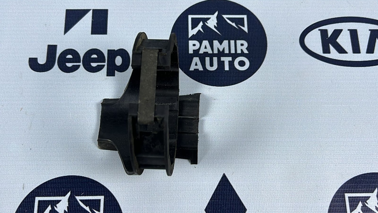 Кронштейн бачка ГУР Opel Vivaro/A 2001-2014