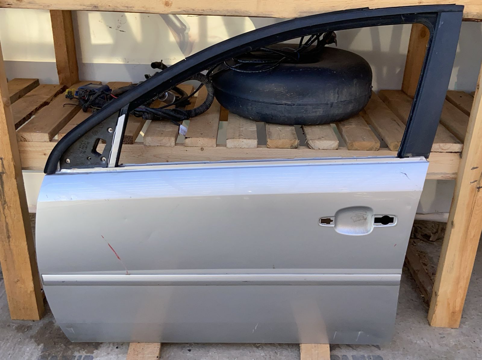 Дверь передняя левая Opel Vectra/C 2002-2008