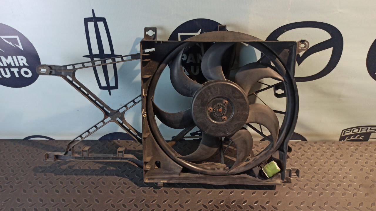 Вентилятор радиатора Opel Astra/H 2004-2014