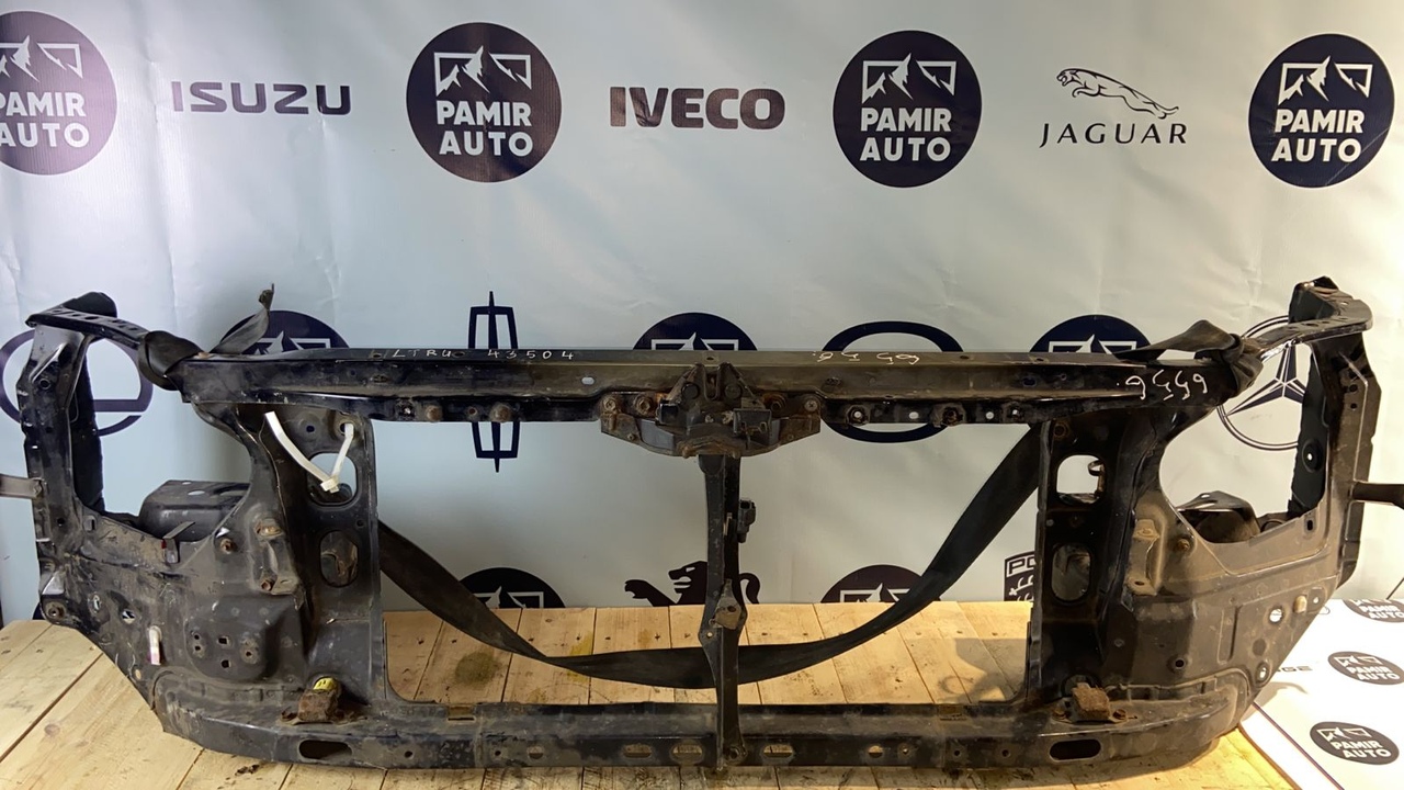 Панель передняя (Телевизор) Toyota Land Cruiser Prado/120 2002-2009