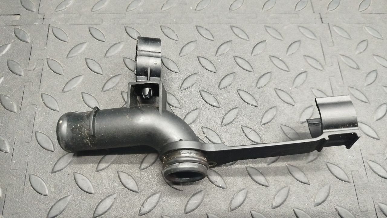 Трубка ОЖ Mercedes C/W203 2000-2008