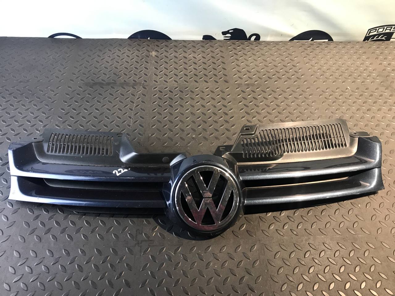 Решетка радиатора Volkswagen Golf/5 2003-2009