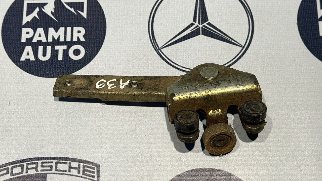 Ролик двери сдвижной правый нижний Mercedes Vito/W638 1996-2003