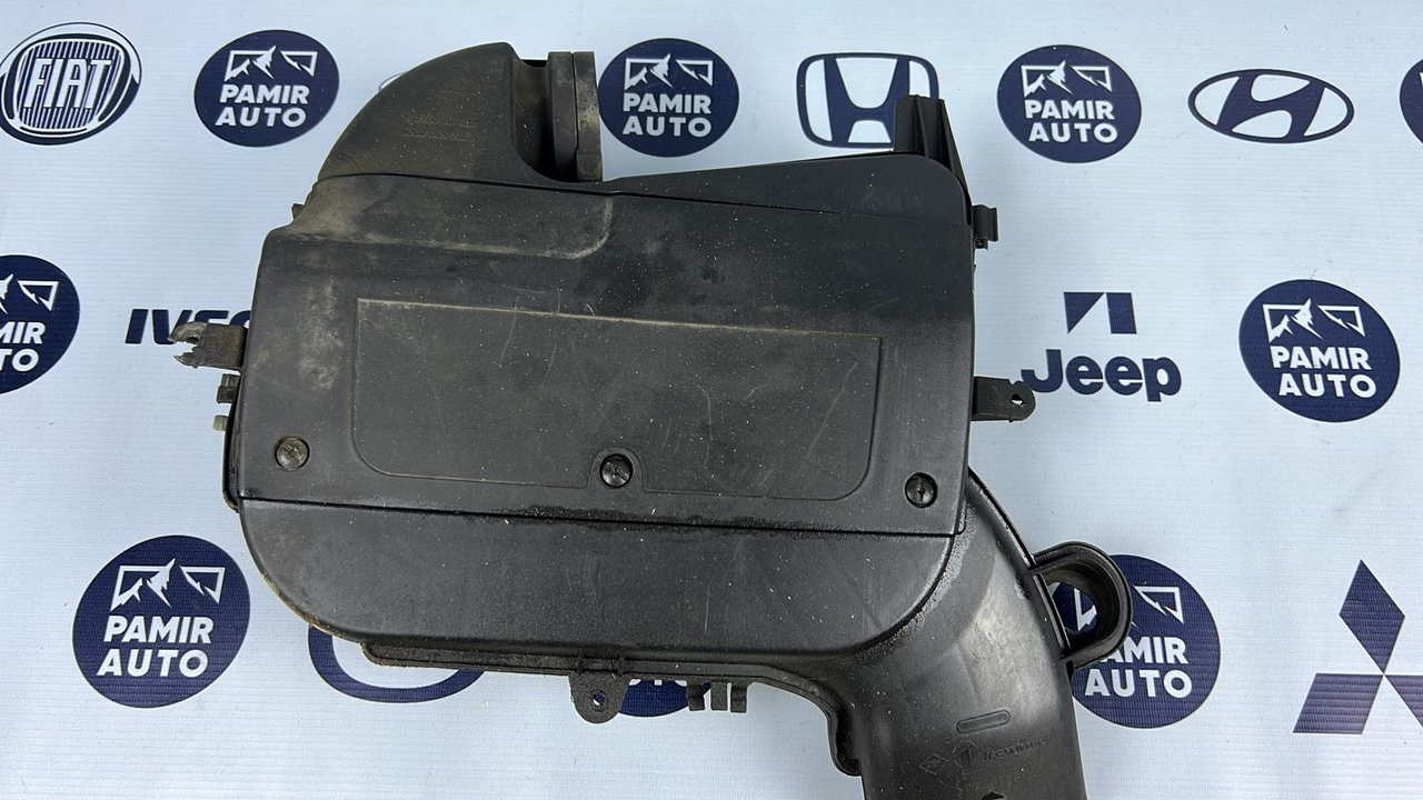 Корпус воздушного фильтра Opel Vivaro/A 2001-2014