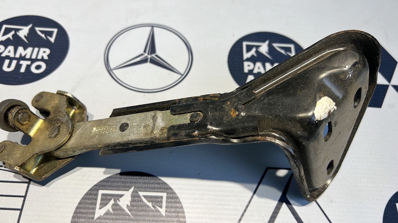 Ролик двери сдвижной правый нижний Mercedes Vito/W638 1996-2003