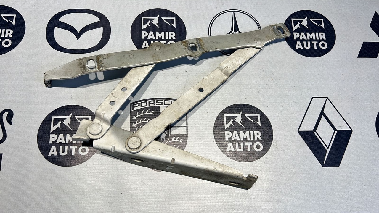 Петля капота левая Mercedes Vito/W638 1996-2003