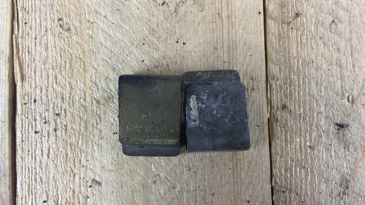 Скоба радиатора Mercedes Vito/W638 1996-2003