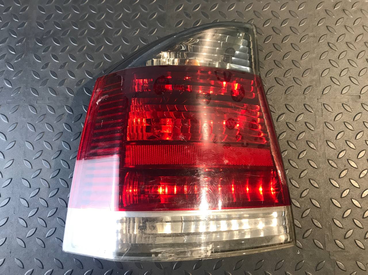 Фонарь задний левый Opel Vectra/C 2002-2008