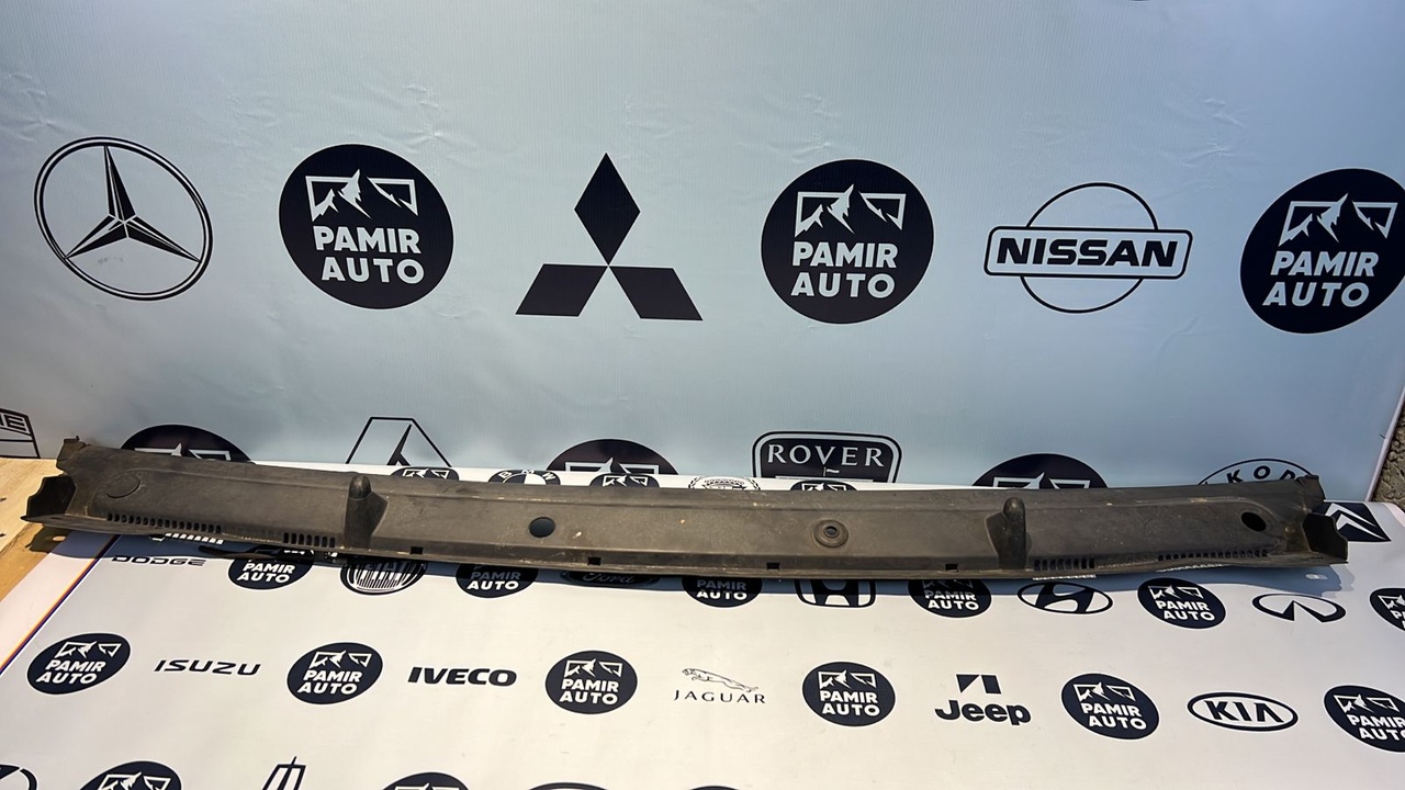 Решетка под лобовое стекло (Жабо) Opel Vivaro/A 2001-2014