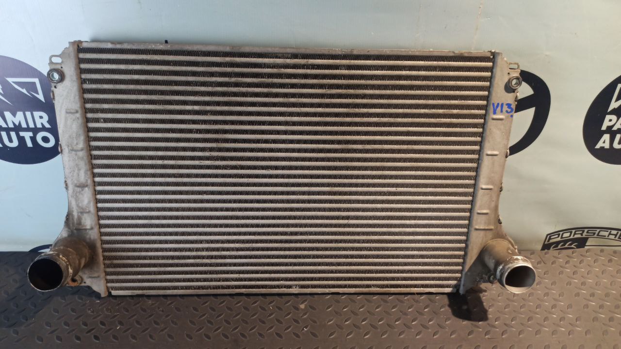 Интеркулер Toyota Avensis/2 2003-2009