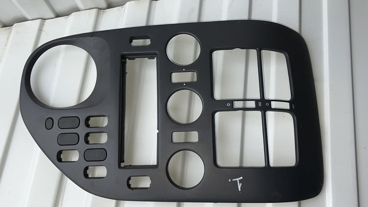 Накладка на торпедо Mercedes Vito/W638 1996-2003