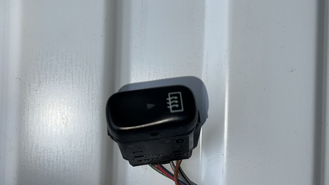 Кнопка обогрева заднего стекла Mercedes Vito/W638 1996-2003