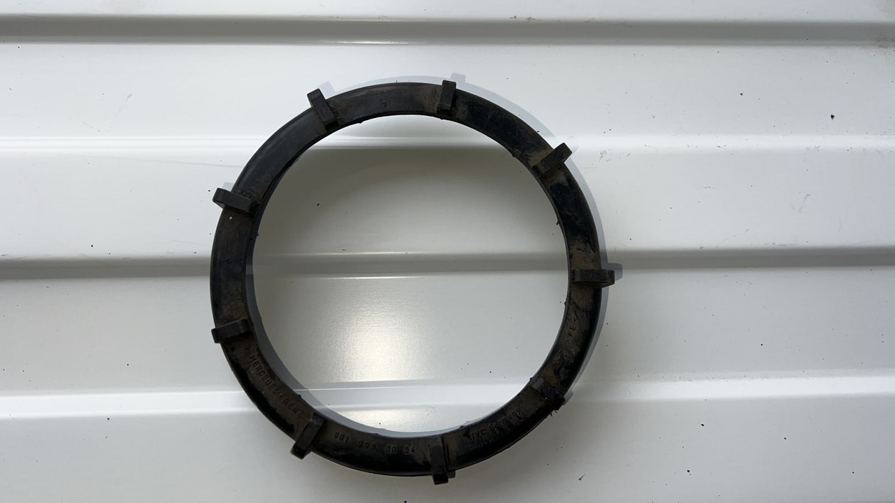 Гайка топливного насоса Mercedes Vito/W638 1996-2003