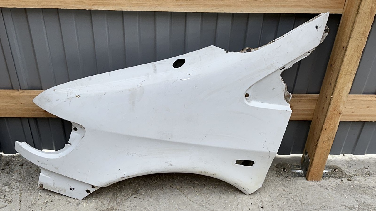 Крыло переднее левое Mercedes Vito/W638 1996-2003