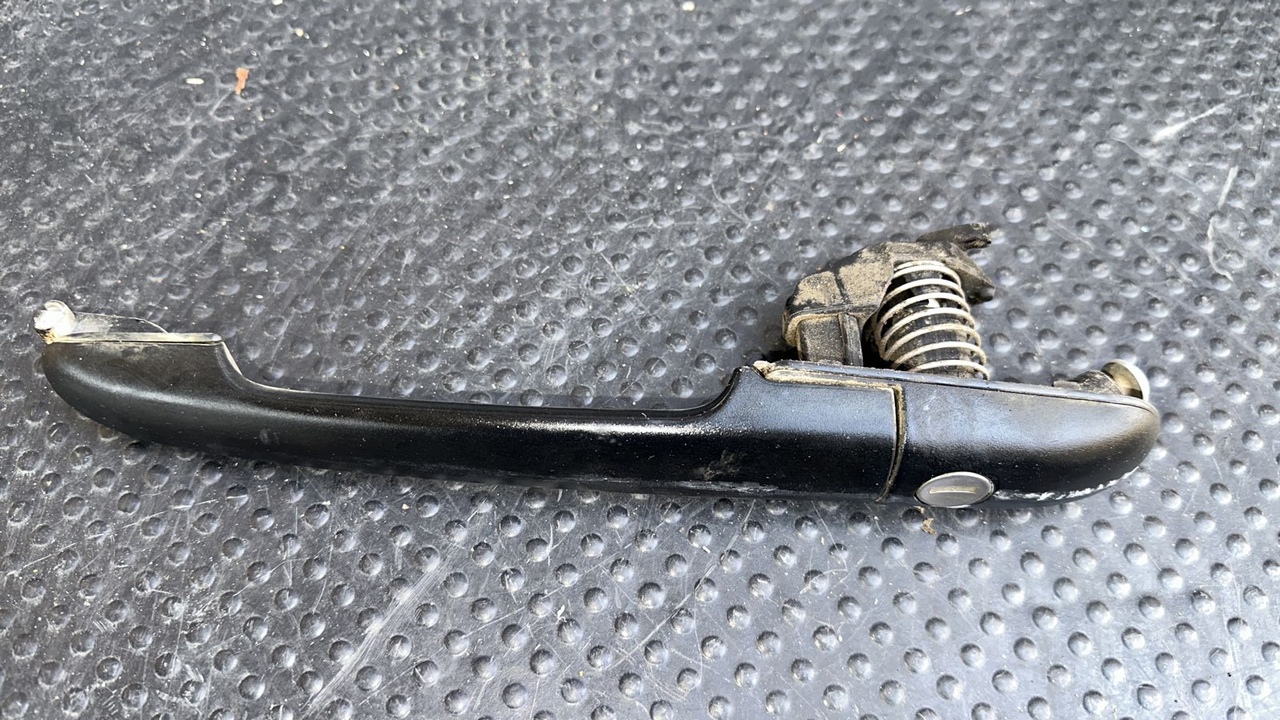 Ручка двери передняя правая Mercedes Vito/W638 1996-2003