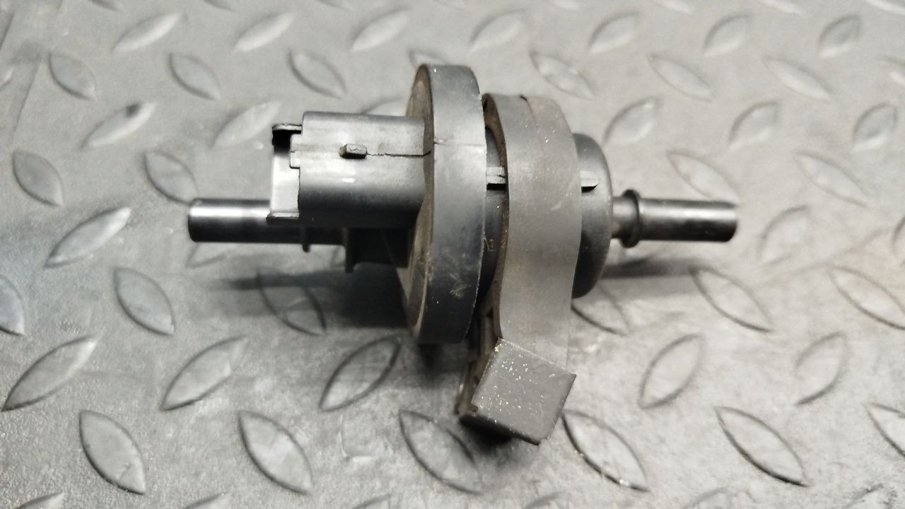 Клапан вентиляции топливного бака Renault Scenic/2 2003-2009