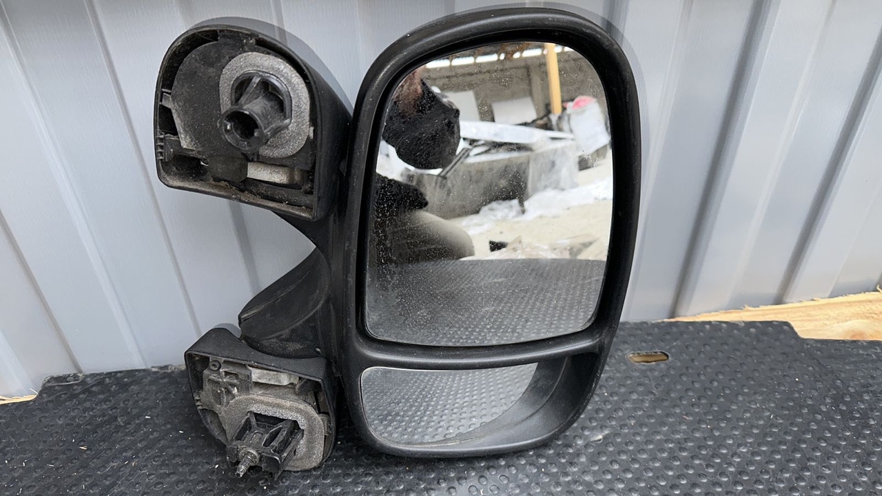 Зеркало правое Opel Vivaro/A 2001-2014