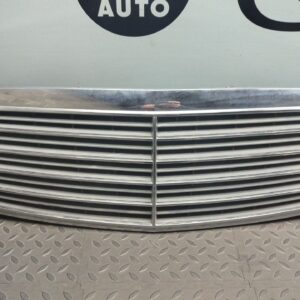 Решетка радиатора Mercedes E/W211 2002-2009
