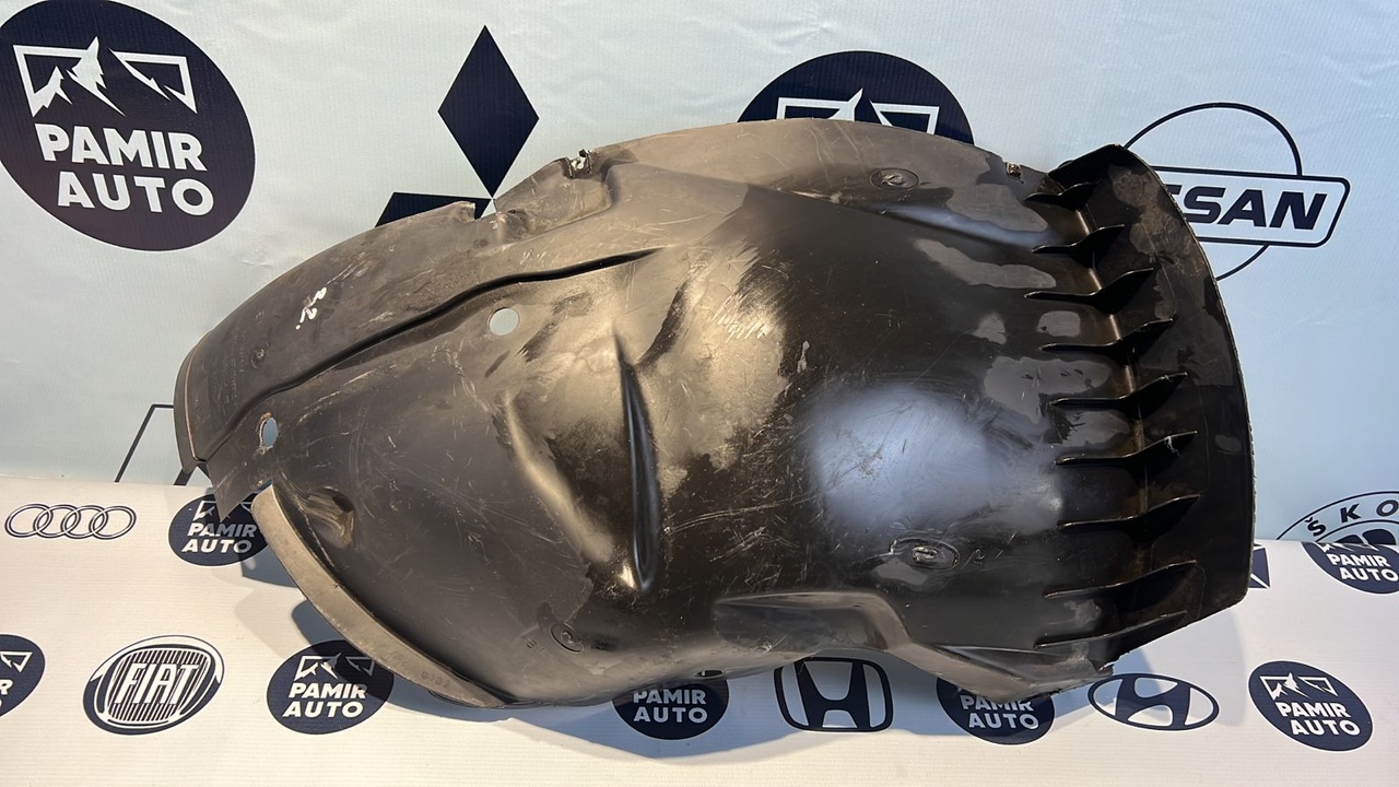 Локер (Подкрылок) передний левый Opel Vivaro/A 2001-2014