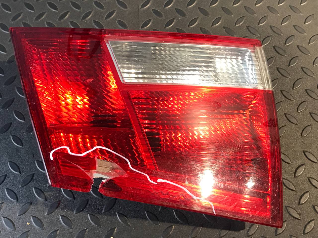 Фонарь задний внутренний левый Opel Vectra/C 2002-2008