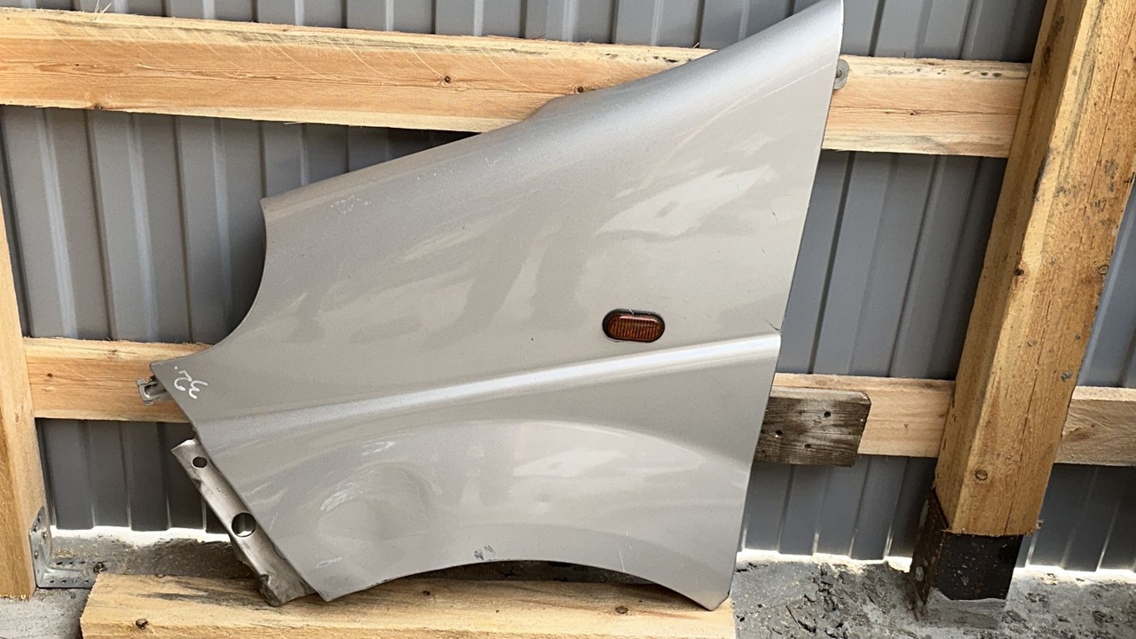 Крыло переднее левое Opel Vivaro/A 2001-2014