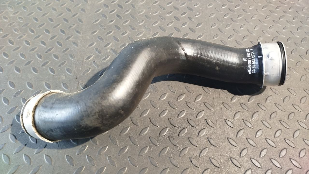 Патрубок интеркулера Mercedes C/W203 2000-2008