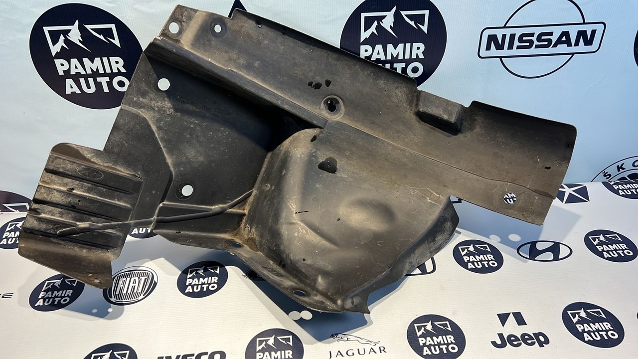 Локер (Подкрылок) задний правый Opel Vivaro/A 2001-2014