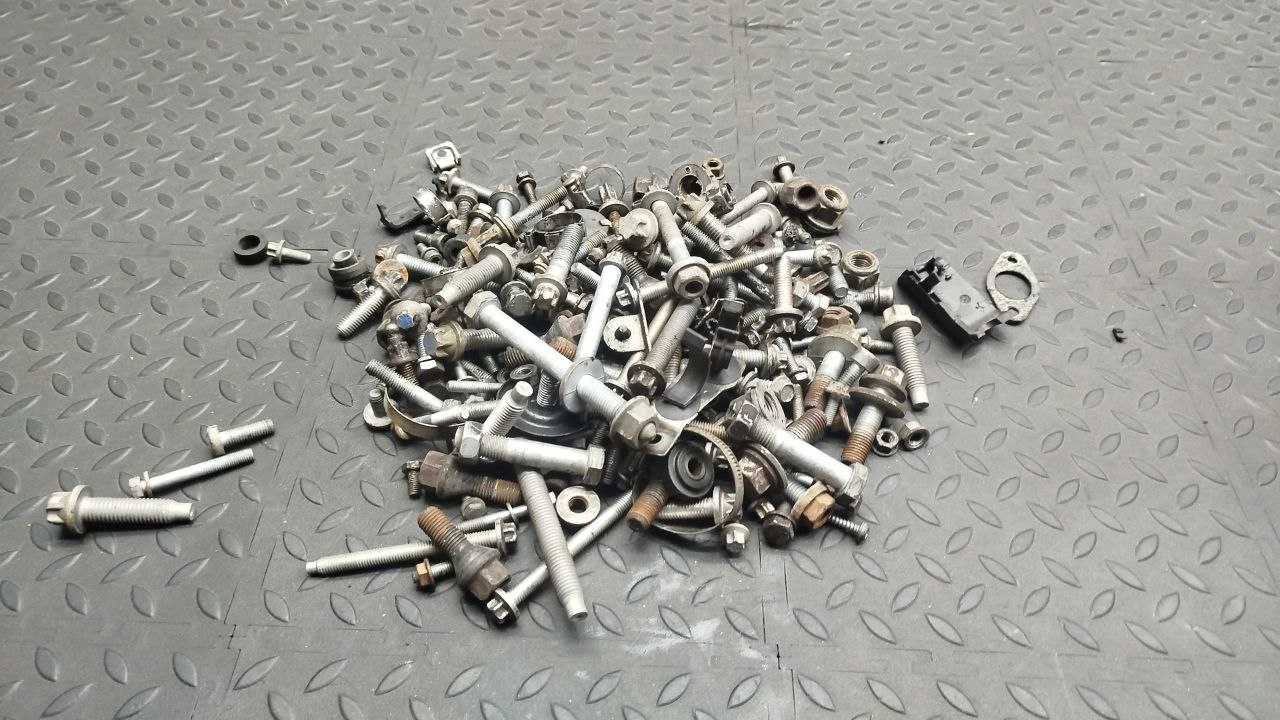 Болт двигателя BMW 3/E90 2004-2013