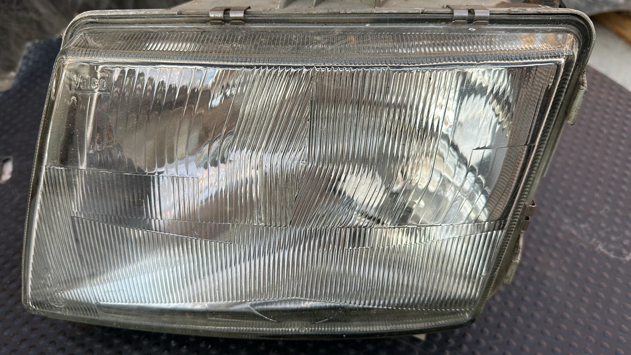 Фара левая Mercedes Vito/W638 1996-2003