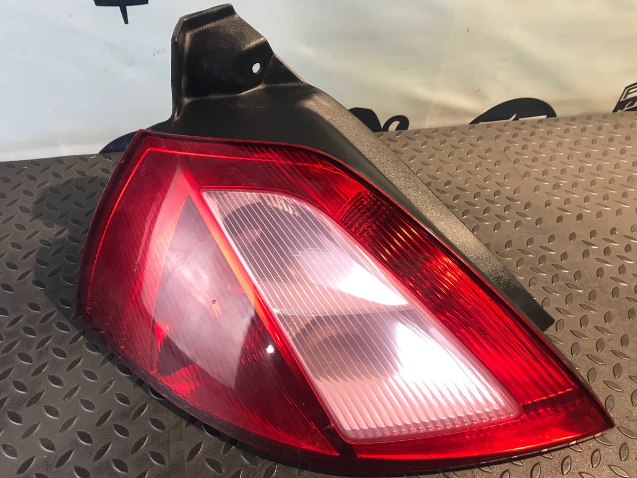 Фонарь задний левый Renault Megane/2 2002-2009